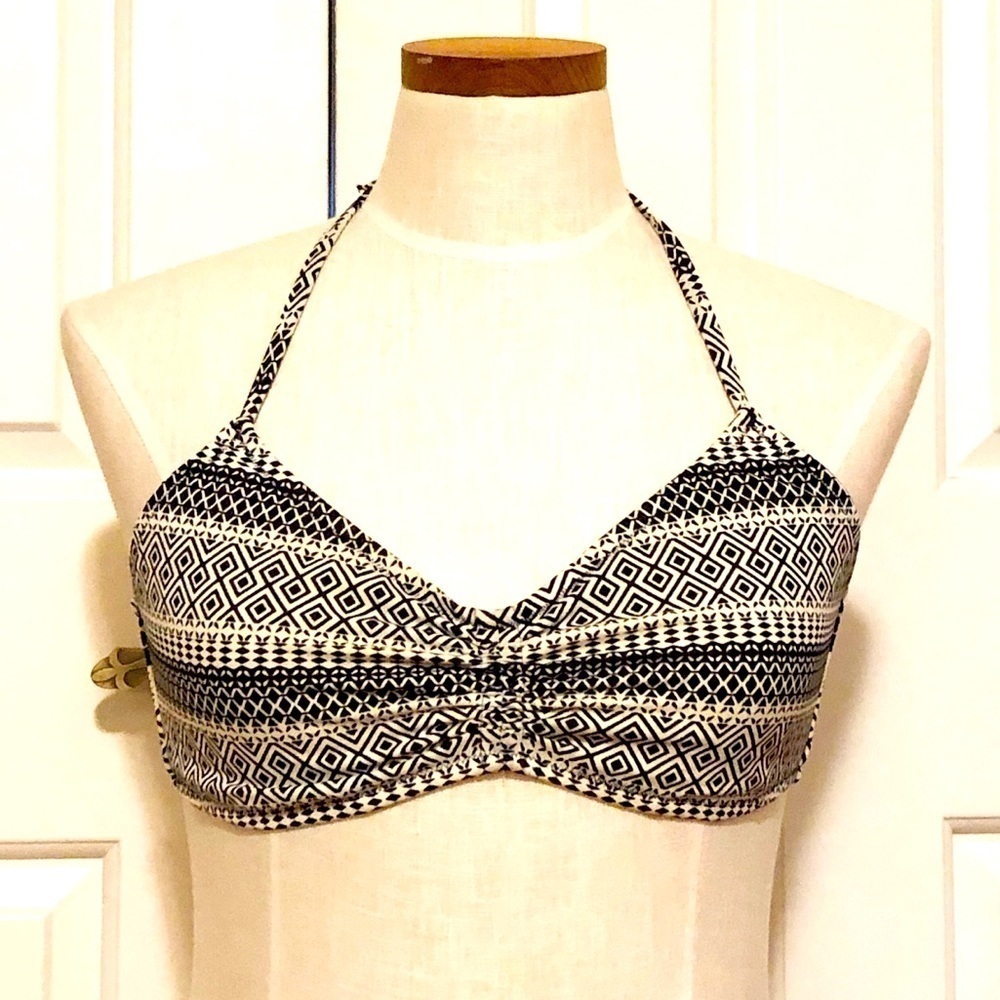 Victoria's Secret black white geometric bikini top